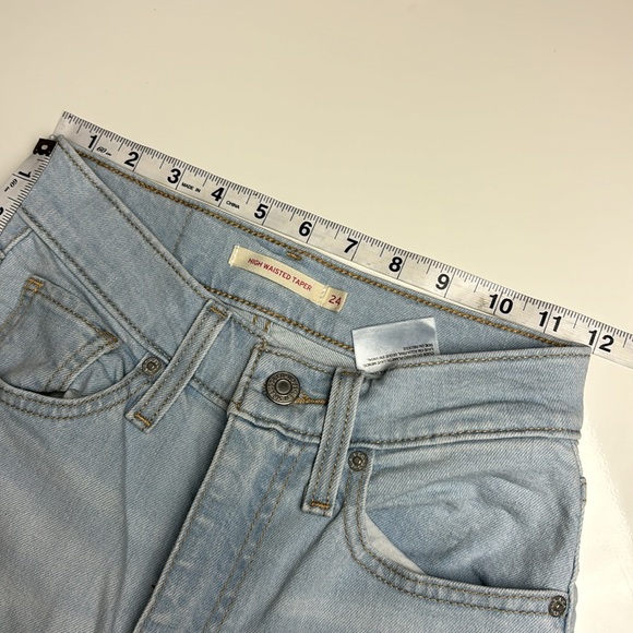 Levi’s Light Blue High Waisted Taper Denim Jeans, Sz 24 (W24 x L27) - Picture 10 of 11